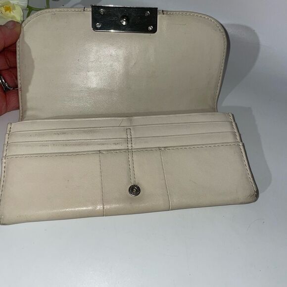 Vintage Coach Cream Leather Continental Wallet - Picture 7 of 10